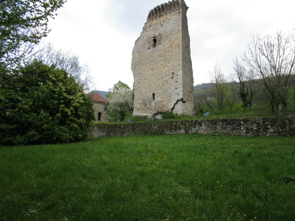 Tour Médiévale Saint-Quentin sur Isère • Sud Grésivaudan